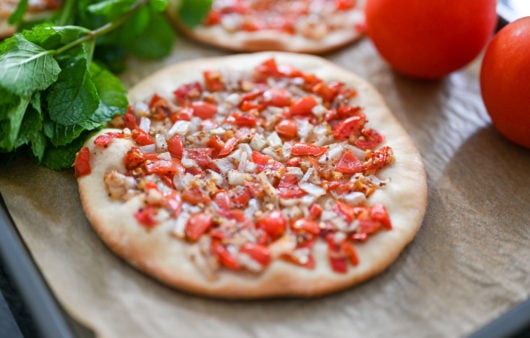 Tomato and Onion Manakeesh